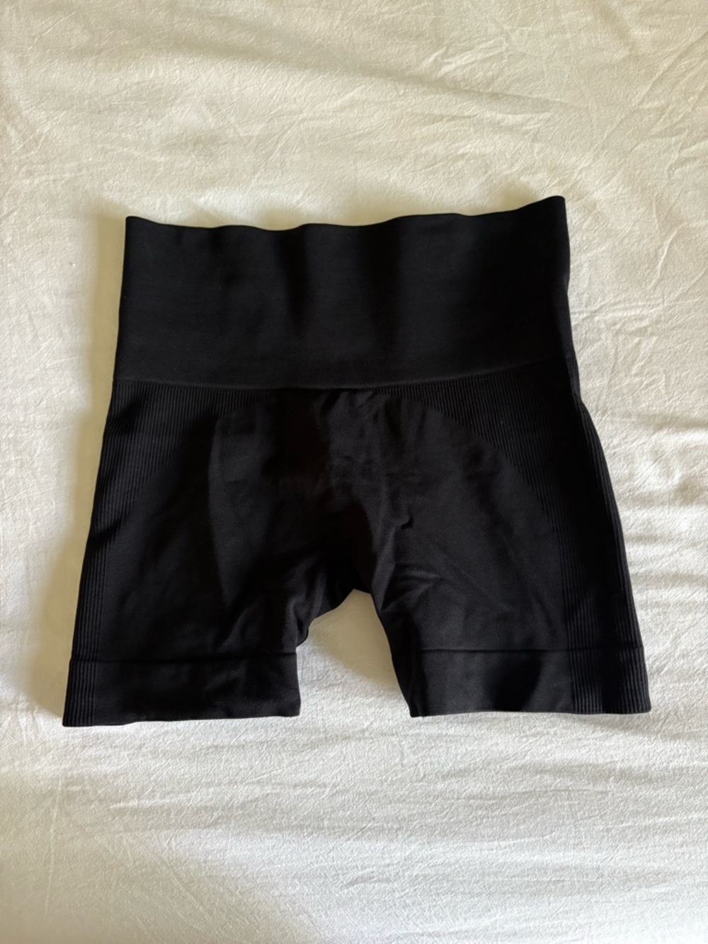 Set active shorts black small